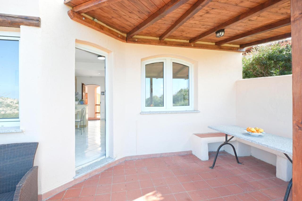 Apartmán Calarossa Bay Isola Rossa Exteriér fotografie